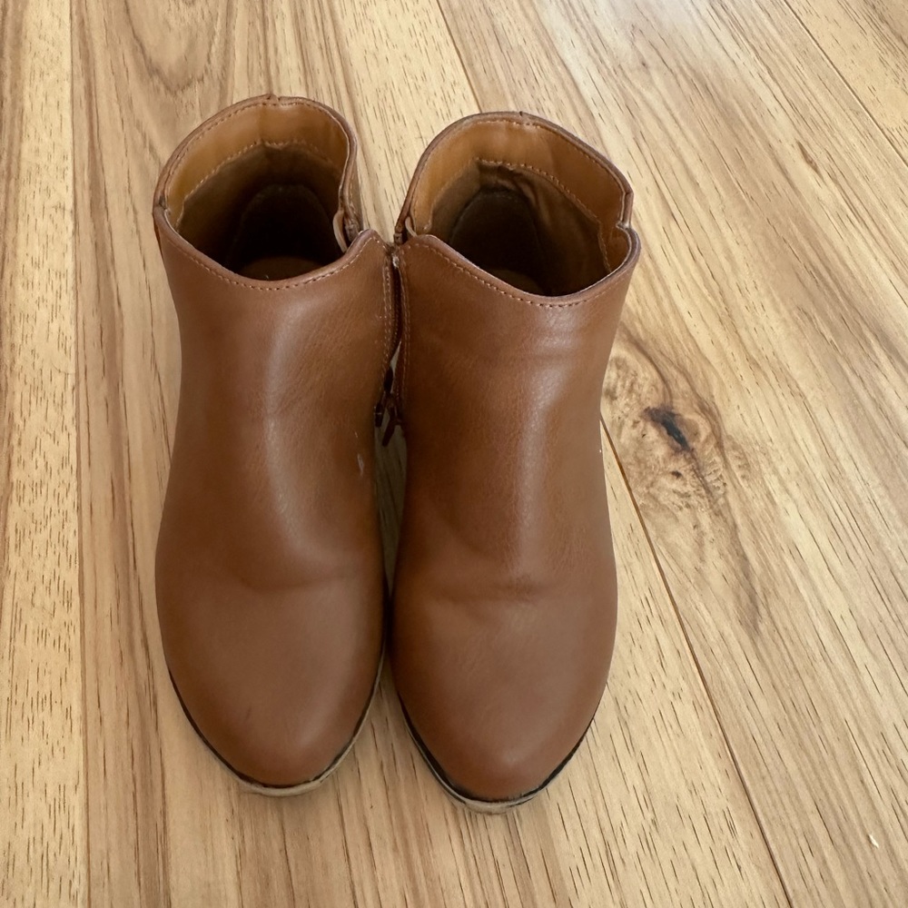 Brown Boots - Amazon size 10 Girls